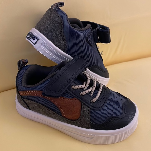 OshKosh B'gosh Other - NEW OshKosh b gosh toddler sneakers! Host pick!